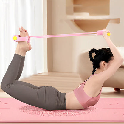 Femme sur le ventre étirement abdominaux en basculant bas et jambe