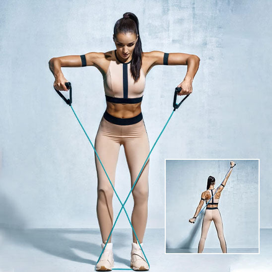 deux femme debout qui font des etirement avec un elastique 