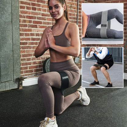 femme a genoux avec un élastique au cuisse