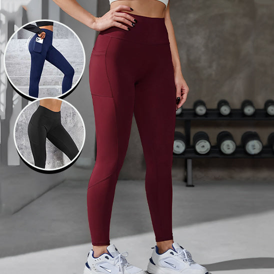 trois femme nous montre trois couleur different le bleu rouge et noir